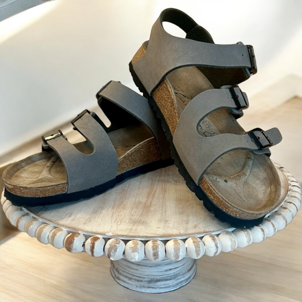 ‼️SOLD‼️ Birki's Ellice Triple Strap Slingback Sandal EU39 (8.5-9) Stone NIB